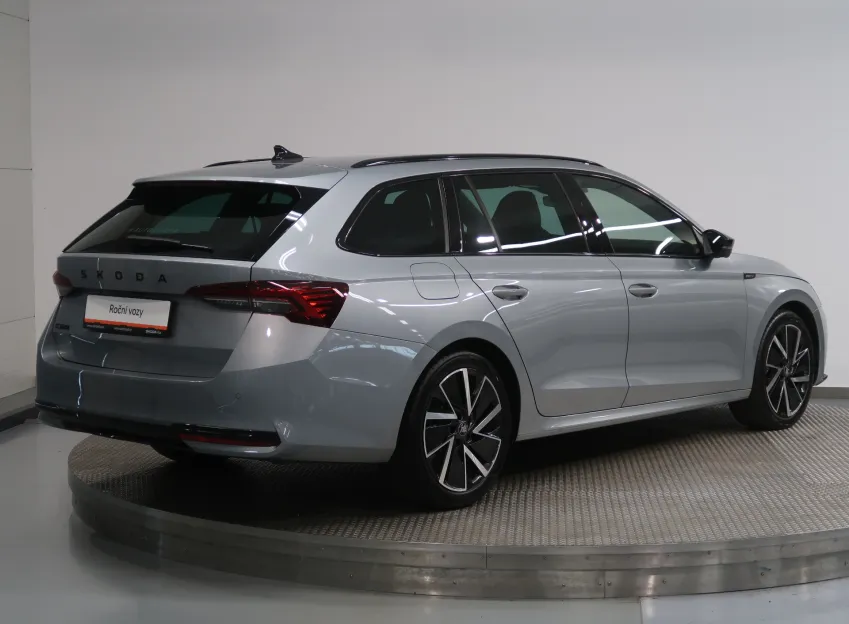 Škoda Octavia SPORTLINE 2.0TDI 110KW DSG TAŽNÉ NAVI