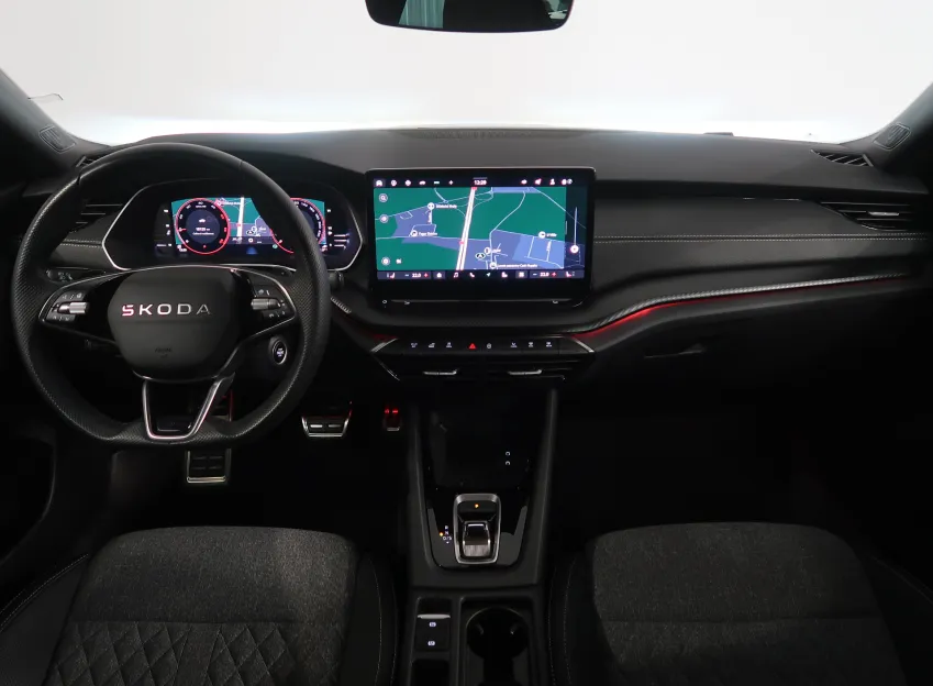 Škoda Octavia SPORTLINE 2.0TDI 110KW DSG TAŽNÉ NAVI