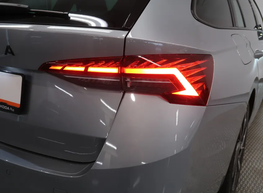 Škoda Octavia SPORTLINE 2.0TDI 110KW DSG TAŽNÉ NAVI