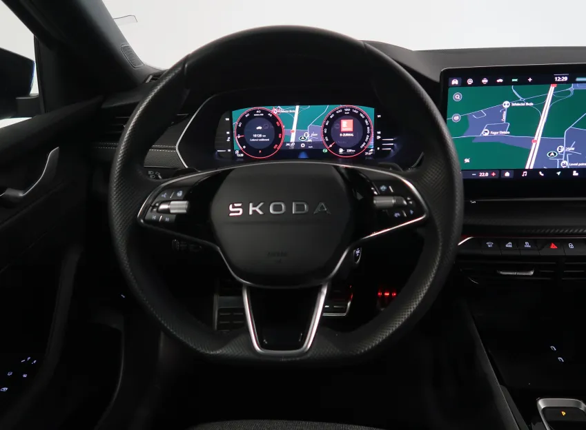 Škoda Octavia SPORTLINE 2.0TDI 110KW DSG TAŽNÉ NAVI