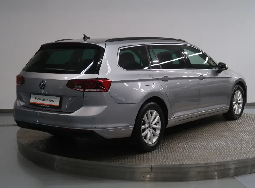 Volkswagen Passat BUSINESS PREMIUM 2.0TDI 90KW TAŽNÉ NAVI