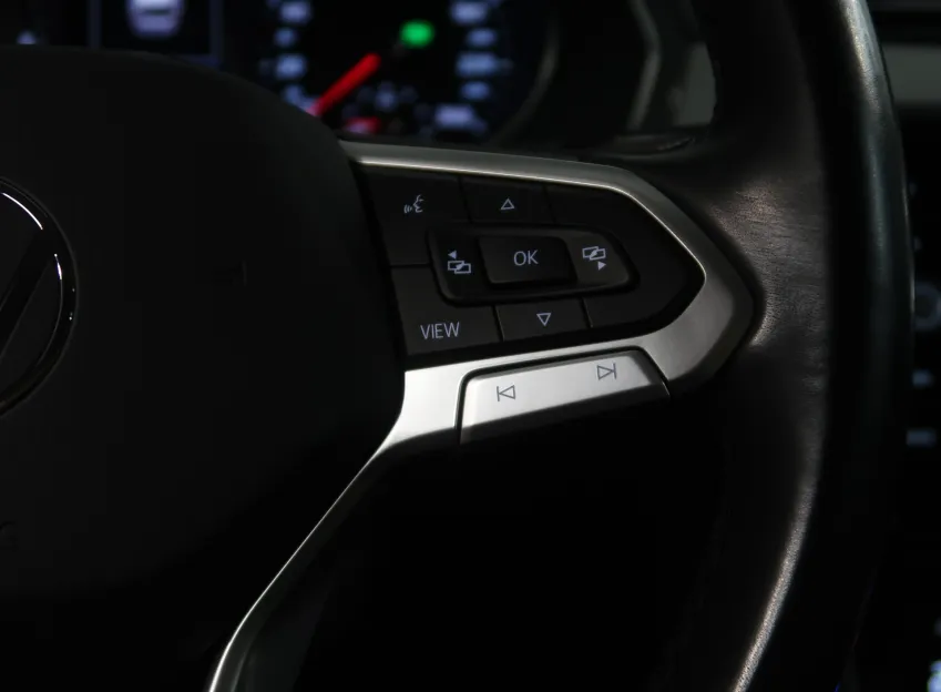 Volkswagen Passat BUSINESS PREMIUM 2.0TDI 90KW TAŽNÉ NAVI
