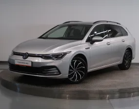 Volkswagen Golf VARIANT 2.0TDI 110KW DSG TAŽNÉ NAVI